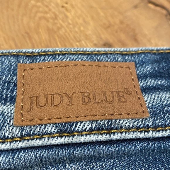 Judy Blue High Rise  Raw Hem Tuxedo Stripe Blue Jeans Size 28 - Picture 11 of 13